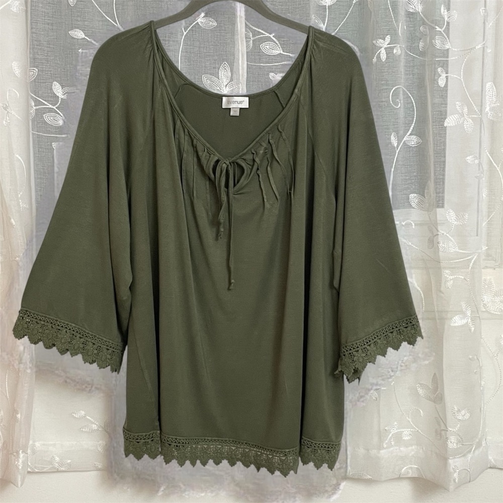 Avenue Olive Top with Lace Details